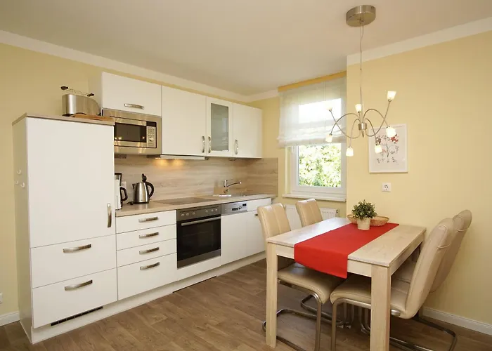 Balkon, Gratis Nutzung Vom Ahoi Erlebnisbad Und Sauna In Sellin - Meeresblick Fewo 56