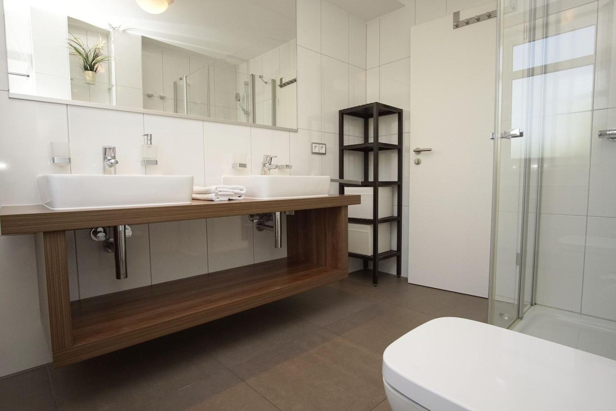 Balkon, Gratis Nutzung Vom Ahoi Erlebnisbad Und Sauna In Sellin - Meeresblick 56 Apartment *